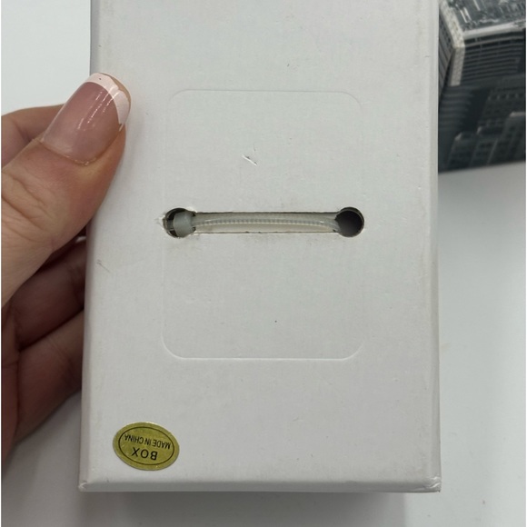 CARAVELLE NWT Stainless Steel Silver Bracelet Watch - Picture 6 of 6